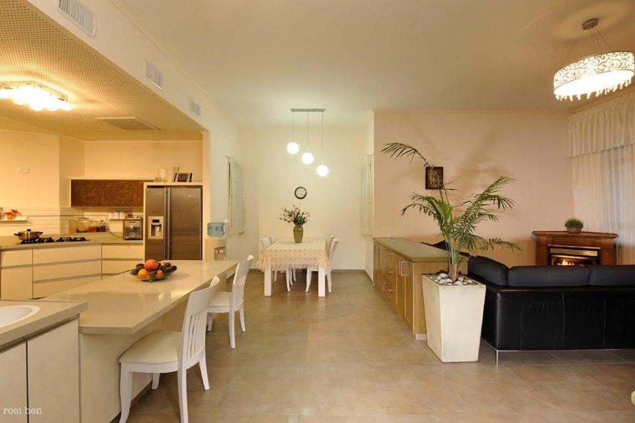 Villa Achuza Bamarom Safed Exterior foto